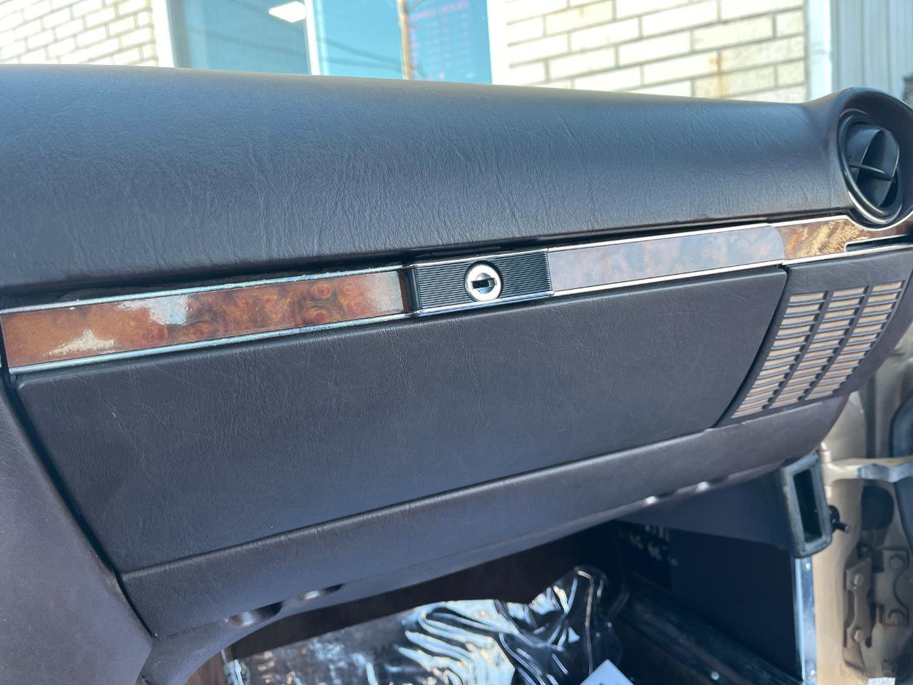 Used 1987 Mercedes-Benz 560 SL image 38