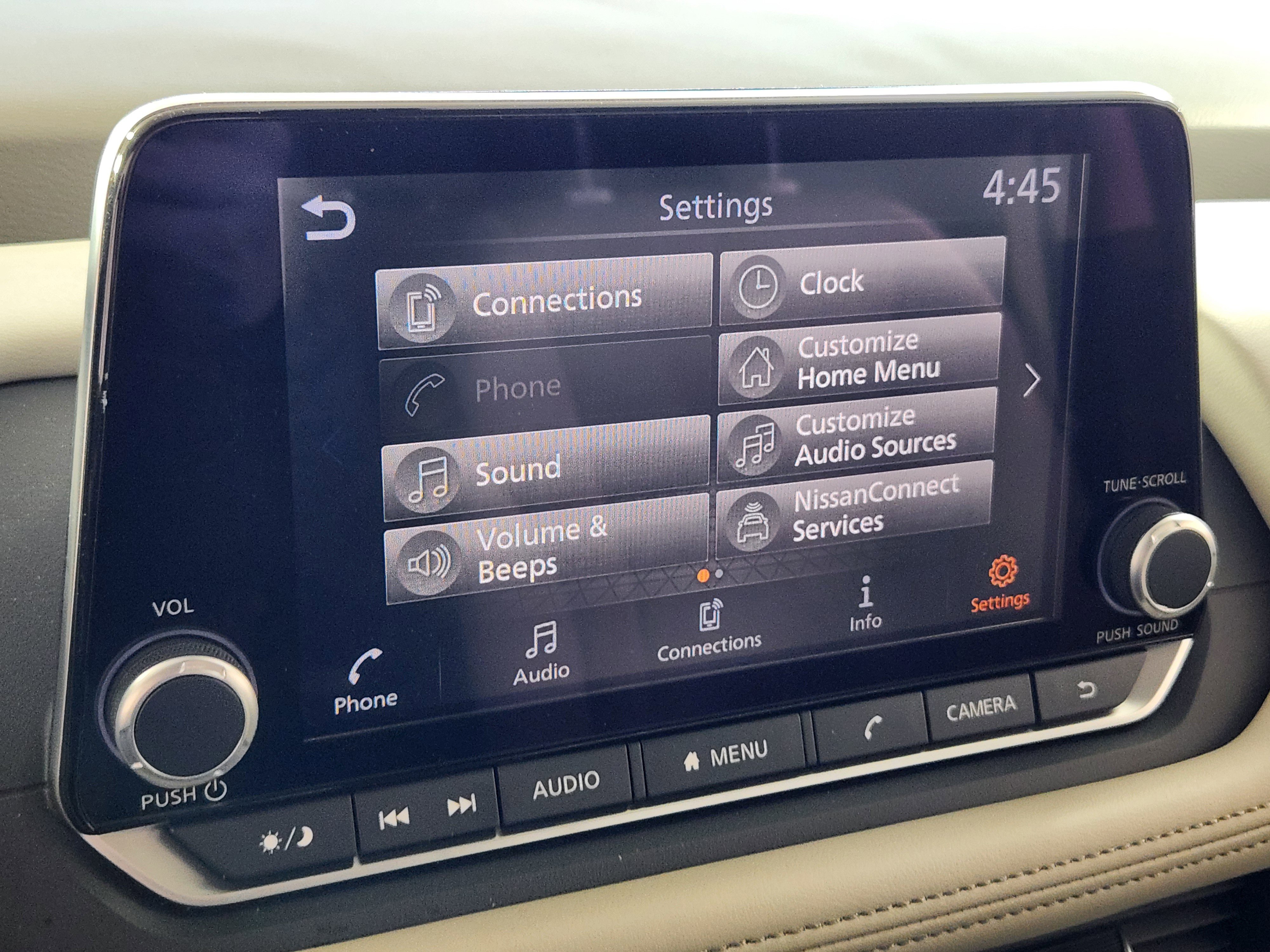 Used 2025 Nissan Rogue SV image 23