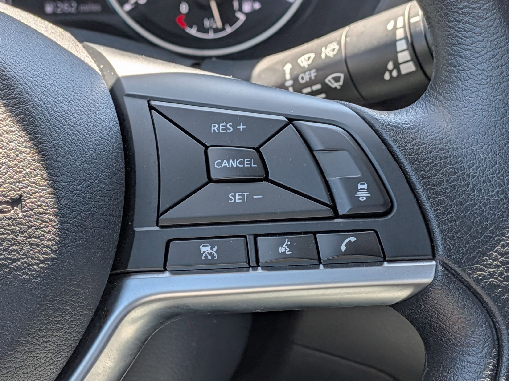 Used 2025 Nissan Sentra SV FWD image 20