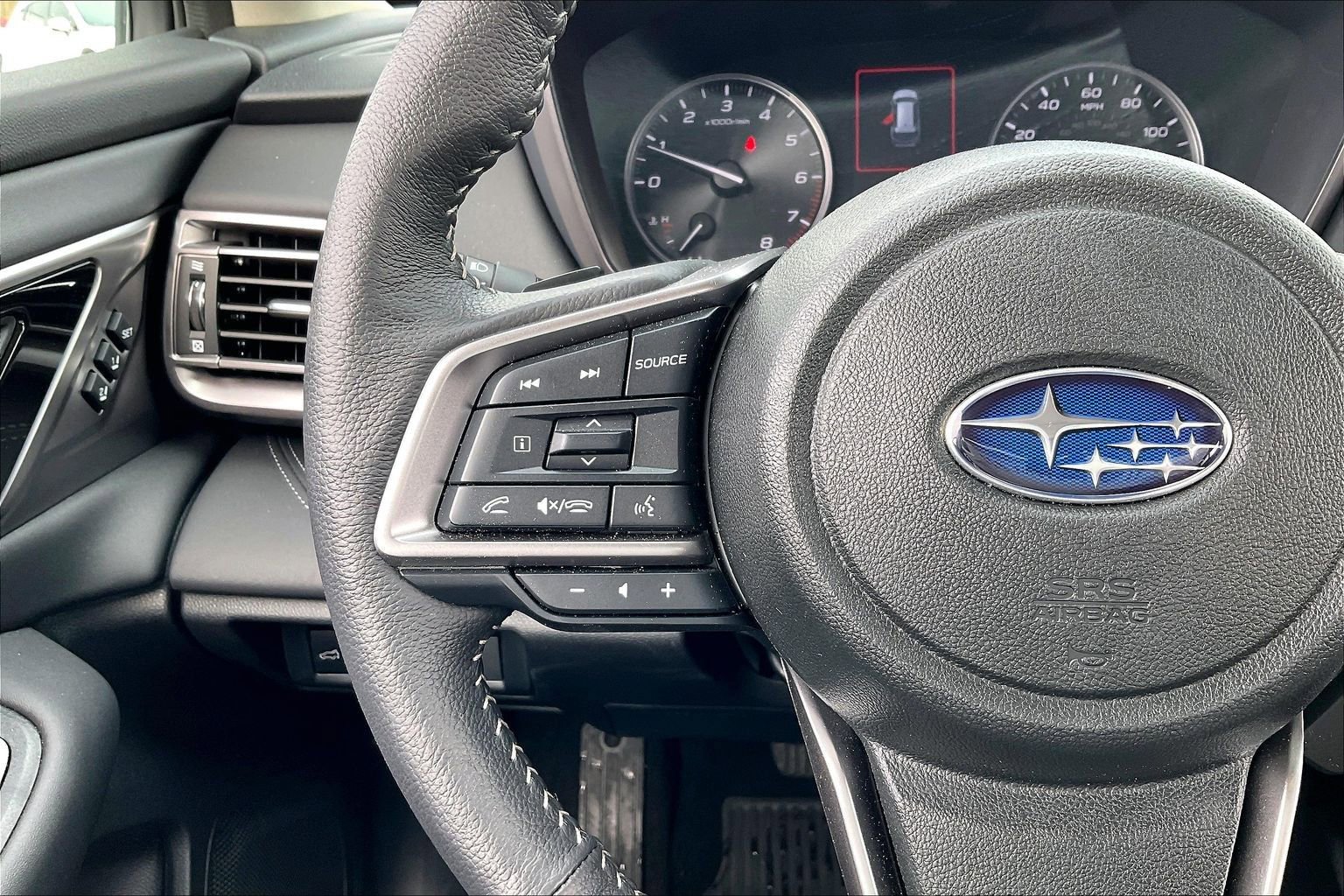 Certified 2025 Subaru Outback Limited AWD/4WD image 19