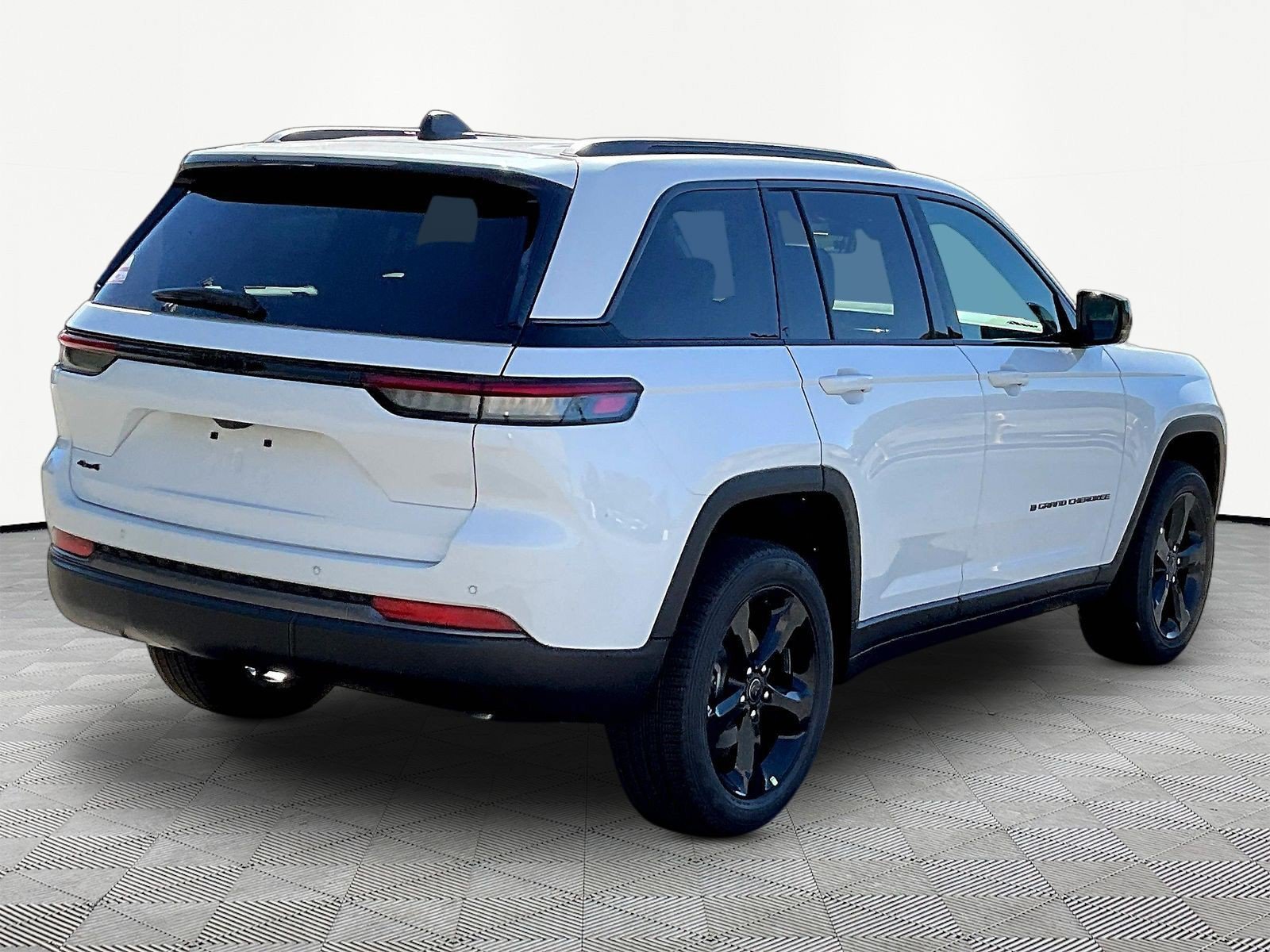 New 2027 Jeep Grand Cherokee Limited w/ Trailer Tow Package AWD/4WD image 7