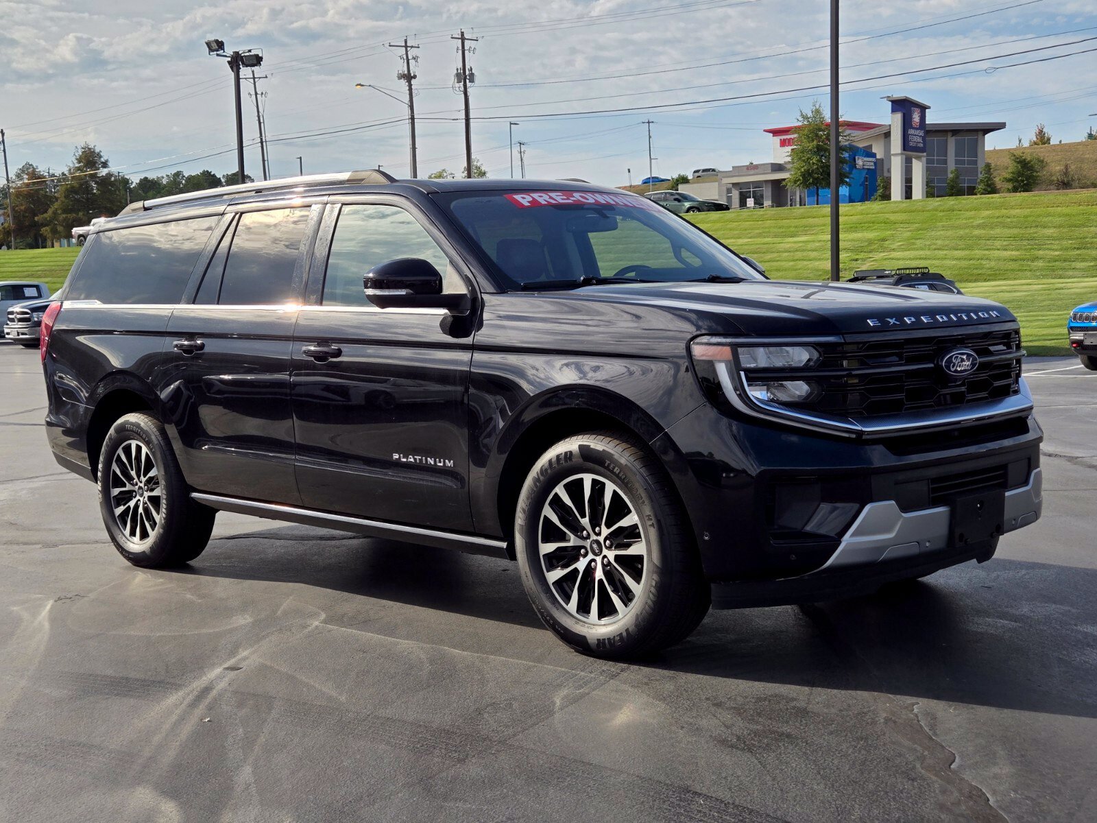 Used 2025 Ford Expedition Max Platinum AWD/4WD image 7