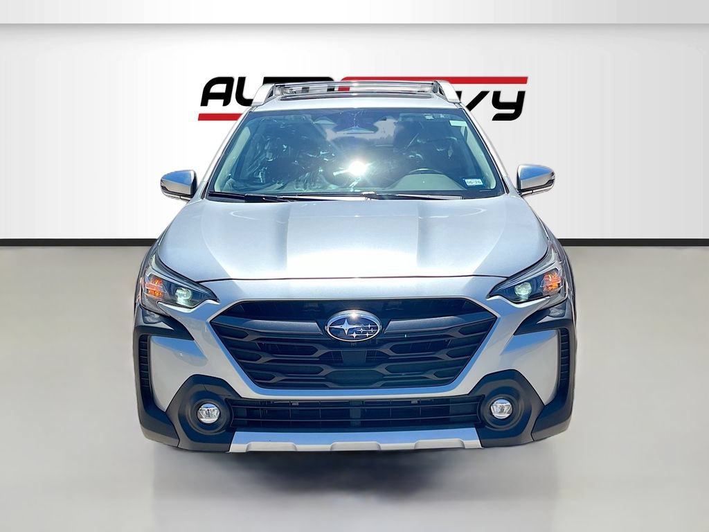 Used 2024 Subaru Outback Touring XT AWD/4WD image 2