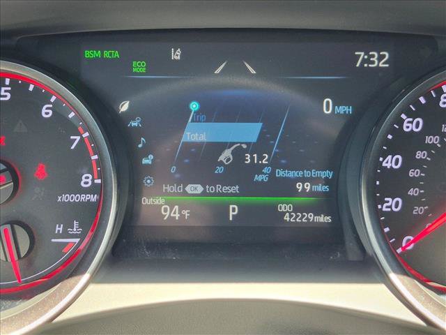 Used 2022 Toyota Camry XSE FWD image 11