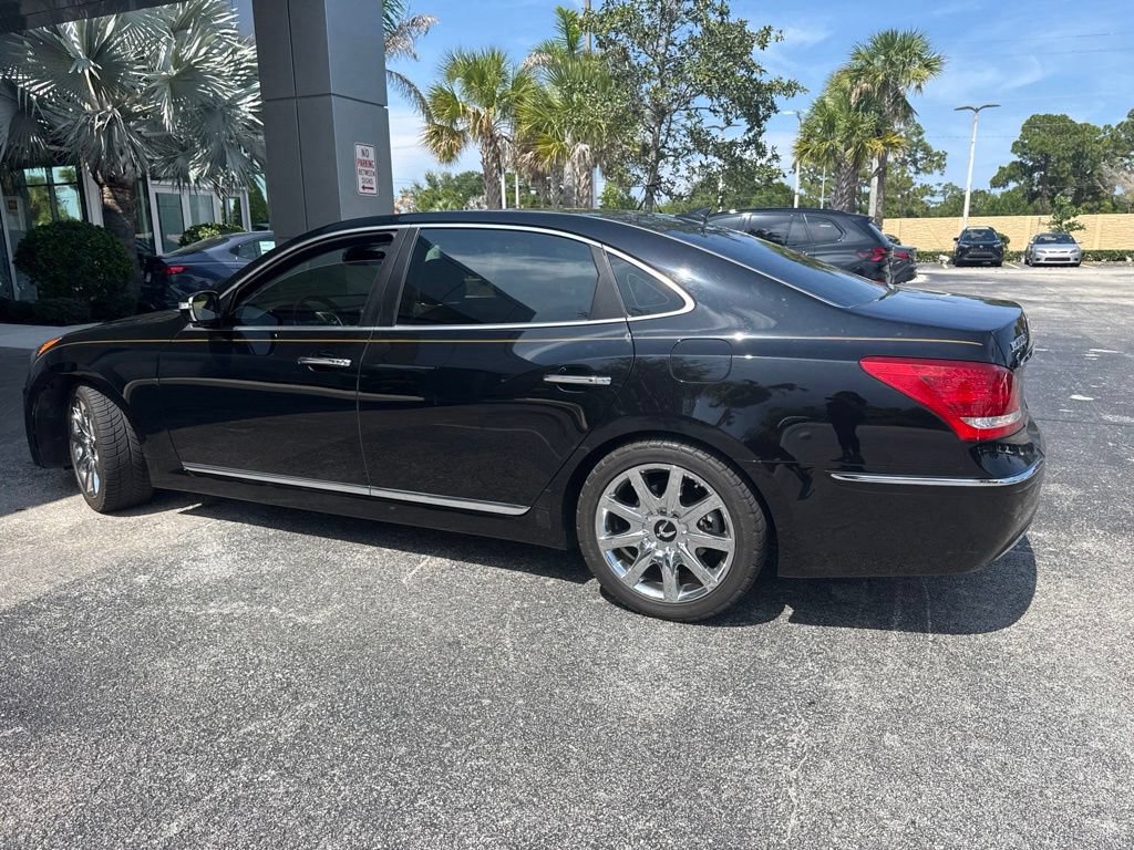 Used 2012 Hyundai Equus Signature RWD image 4