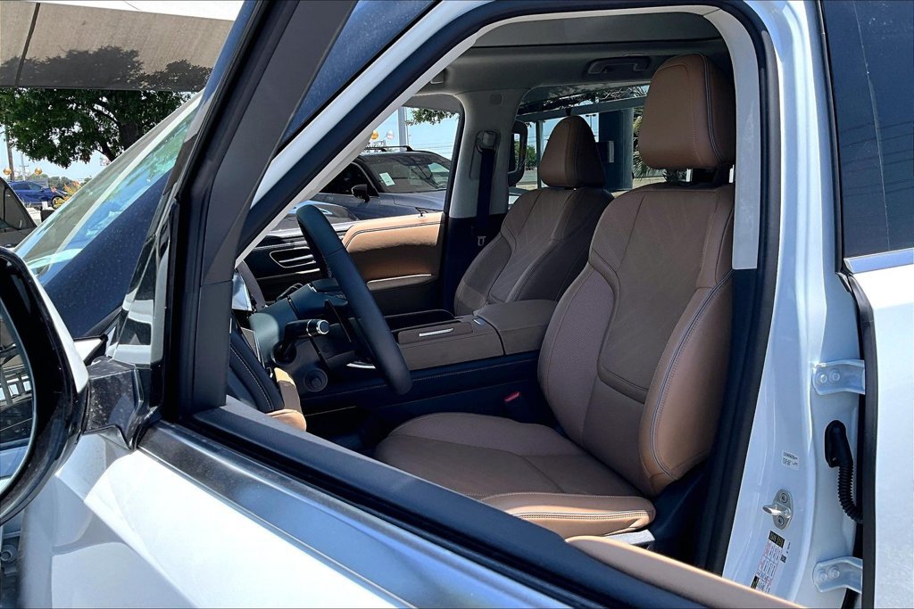 New 2027 INFINITI QX80 Luxe w/ Cargo Package RWD image 13