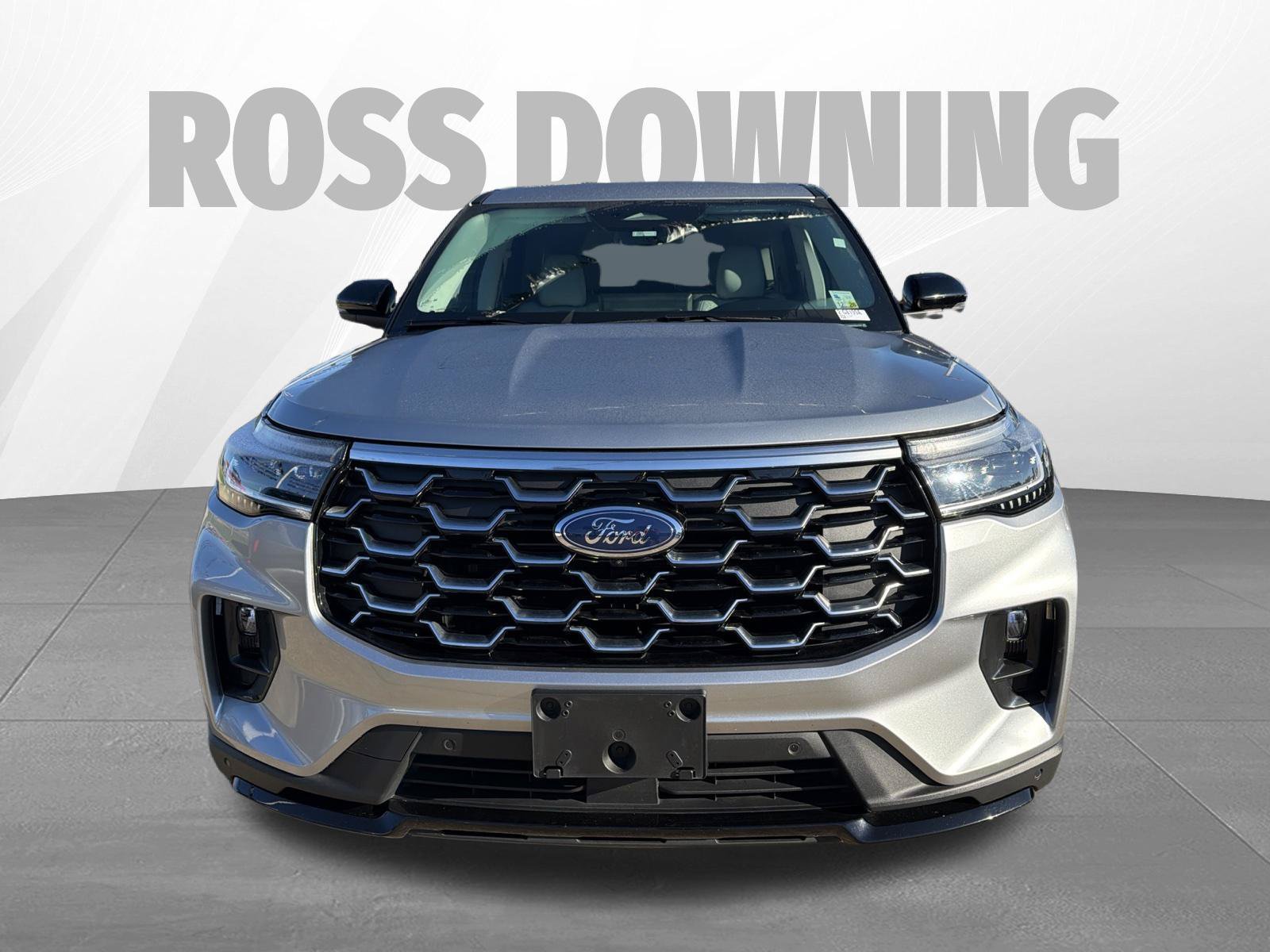 Used 2025 Ford Explorer Platinum w/ Ultimate Package AWD/4WD image 2