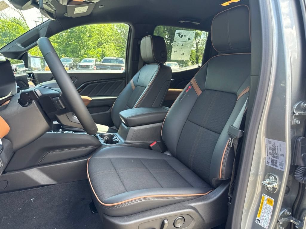 New 2026 GMC Canyon AT4 w/ Nightfall Essentials Package AWD/4WD image 10