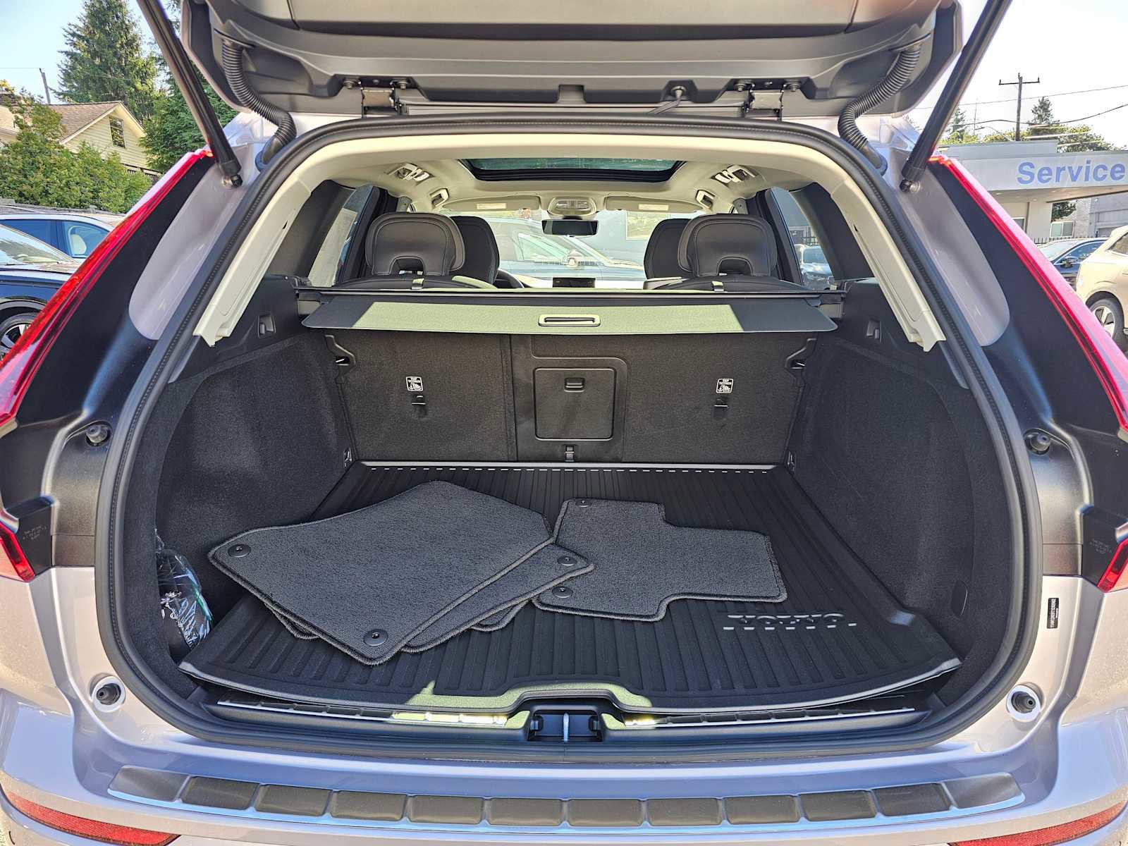 New 2026 Volvo XC60 B5 Plus w/ Protection Package Premier image 16
