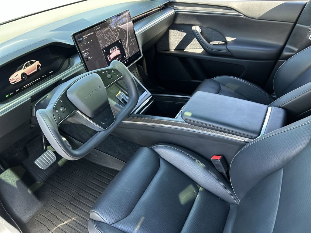 Used 2023 Tesla Model X Plaid image 10