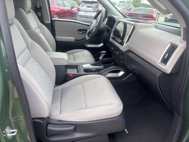 Used 2025 Nissan Frontier SV w/ SV Convenience Package RWD image 17