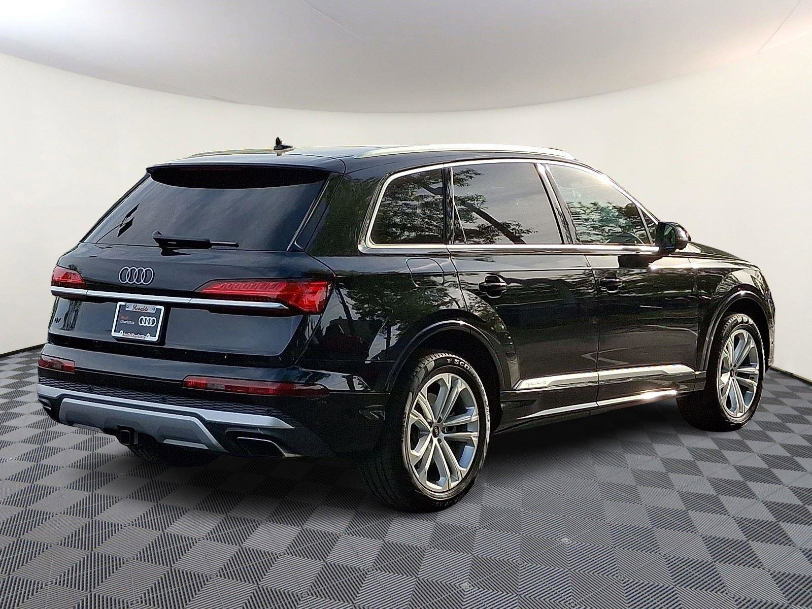 Used 2025 Audi Q7 3.0T Premium Plus image 6