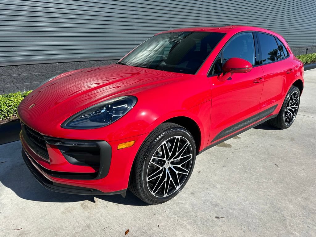 Certified 2026 Porsche Macan Turbo AWD/4WD image 7