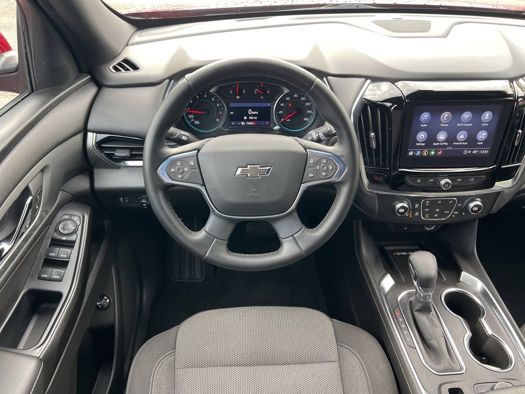 Used 2023 Chevrolet Traverse LT w/ Midnight/Sport Edition image 23