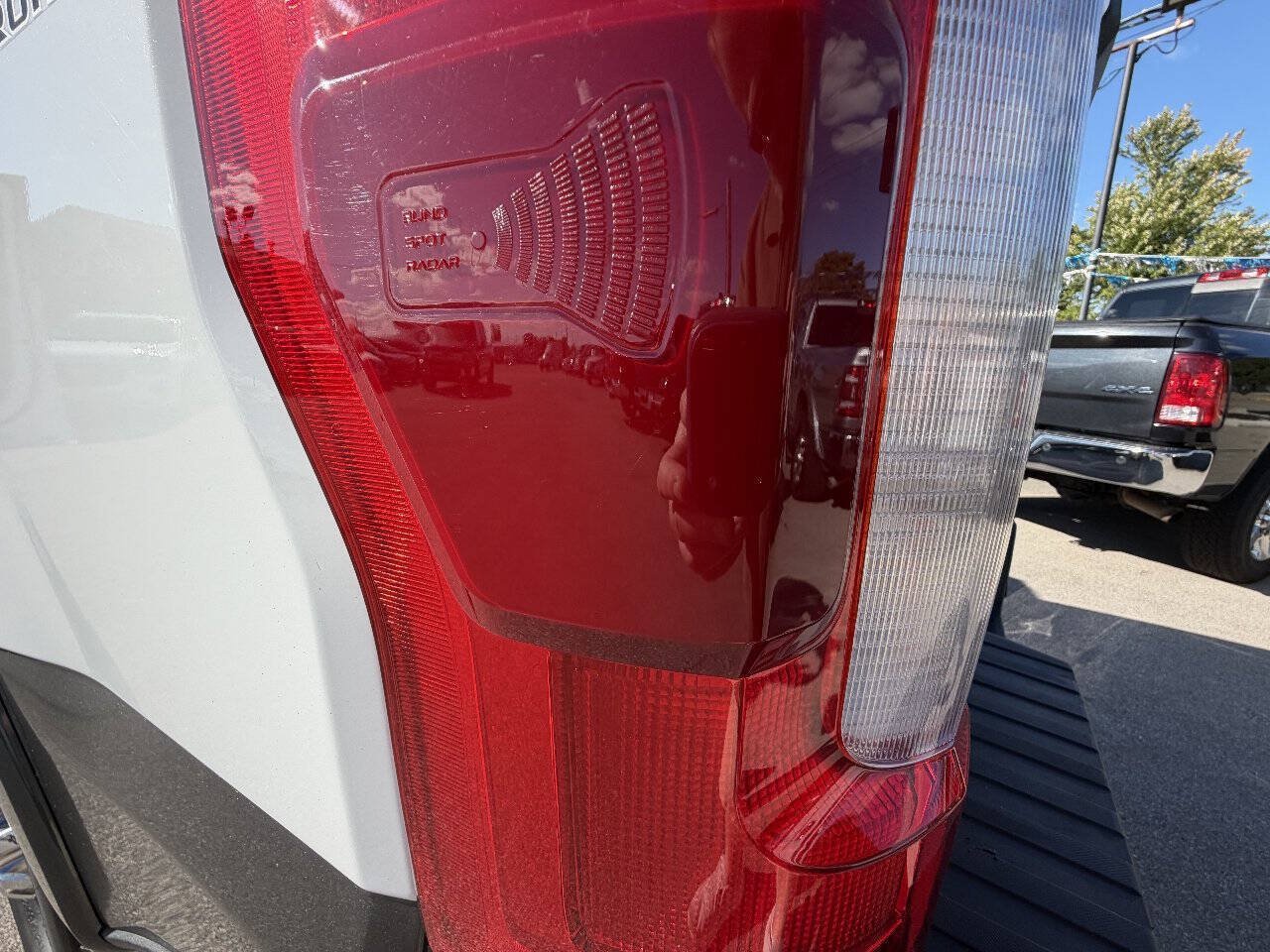 Used 2018 Ford F350 Lariat w/ Lariat Ultimate Package AWD/4WD image 32