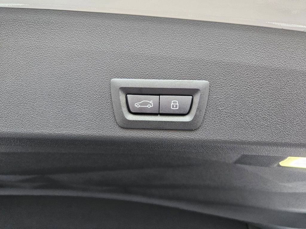 New 2026 BMW XM Label Red w/ M Driver's Package image 24