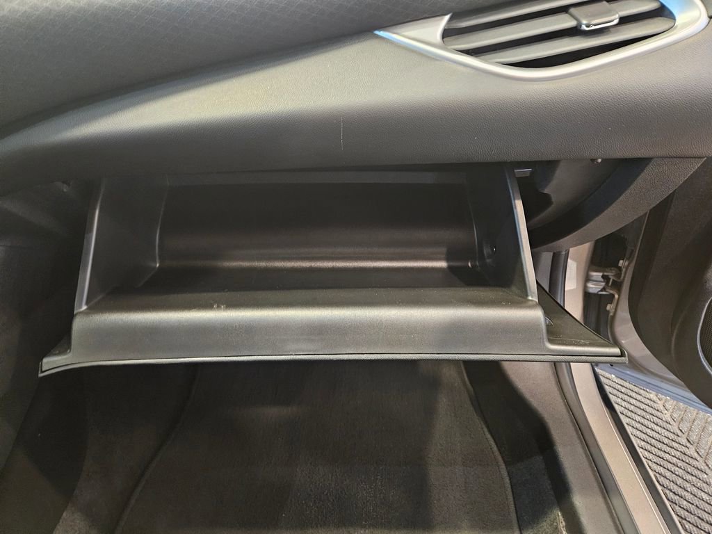 Used 2022 Chevrolet Malibu RS image 29