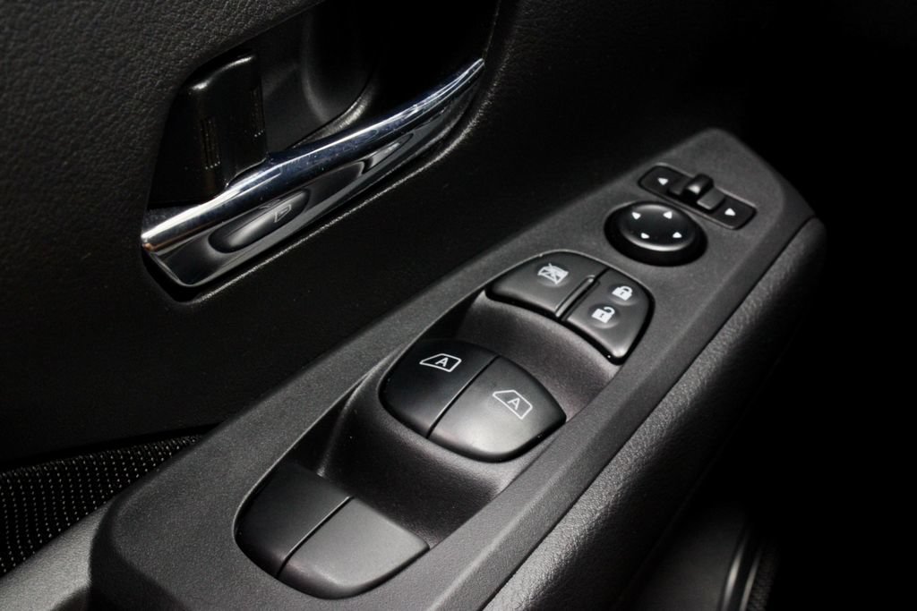 Certified 2024 Nissan Kicks SV FWD image 25