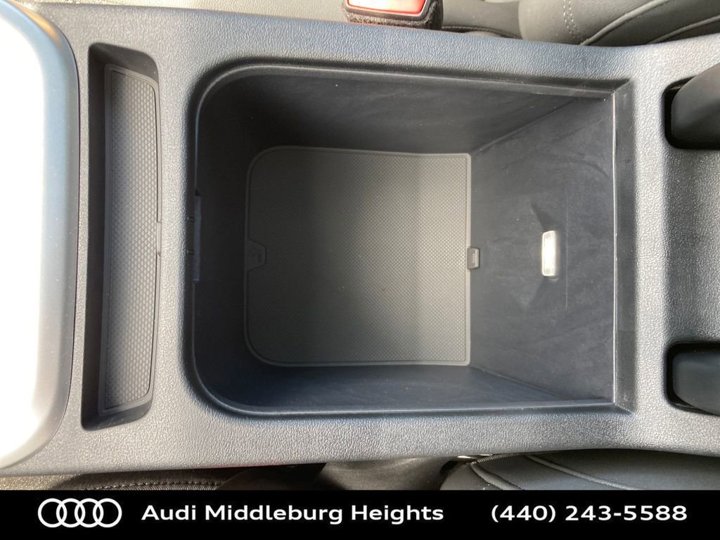 Used 2025 Audi Q5 Premium w/ Convenience Package image 43