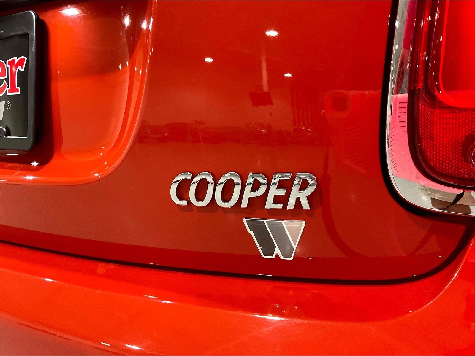 Used 2021 MINI Cooper 4-Door Hardtop FWD image 23
