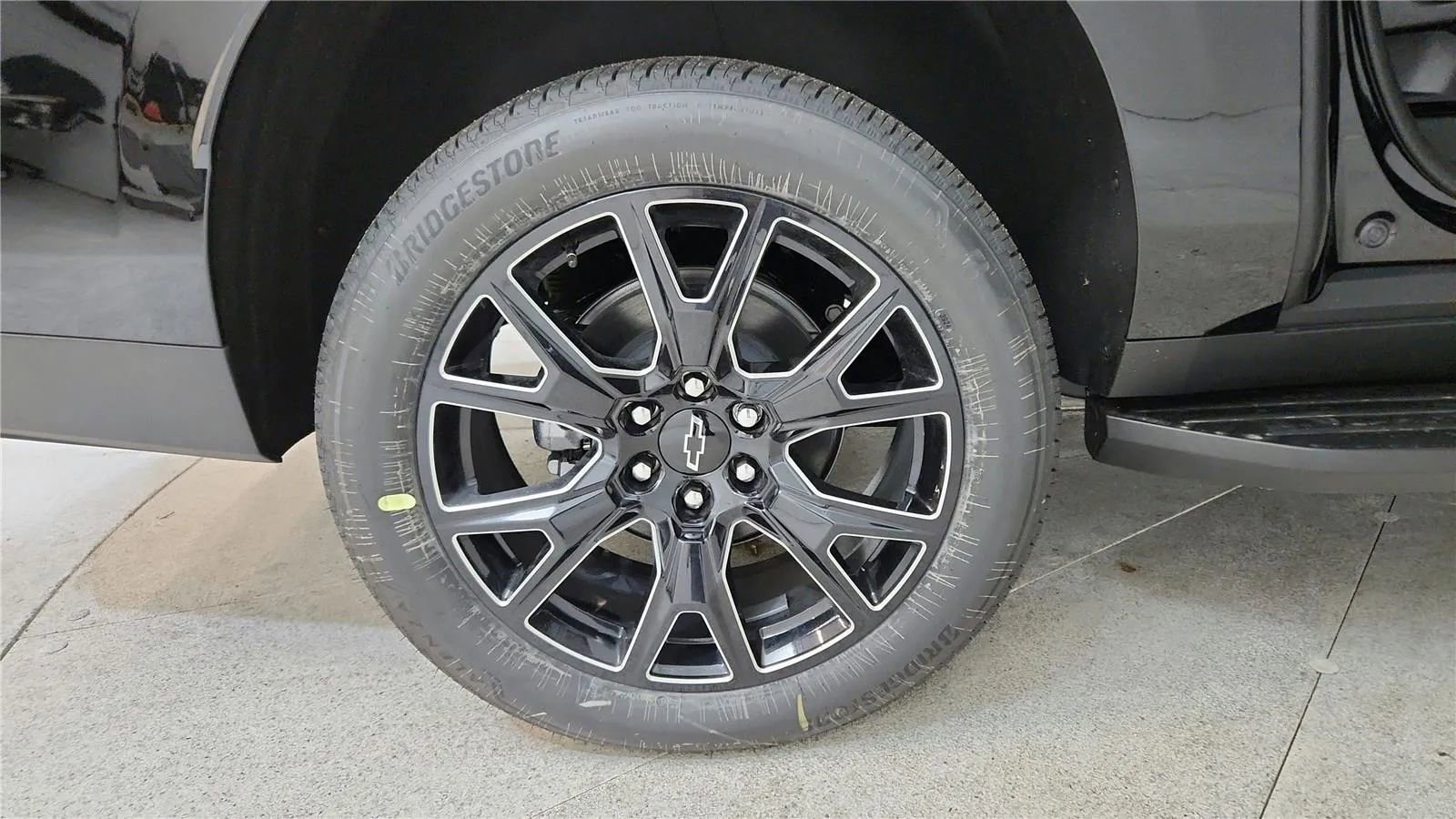 Used 2025 Chevrolet Suburban RST w/ Comfort Package AWD/4WD image 25