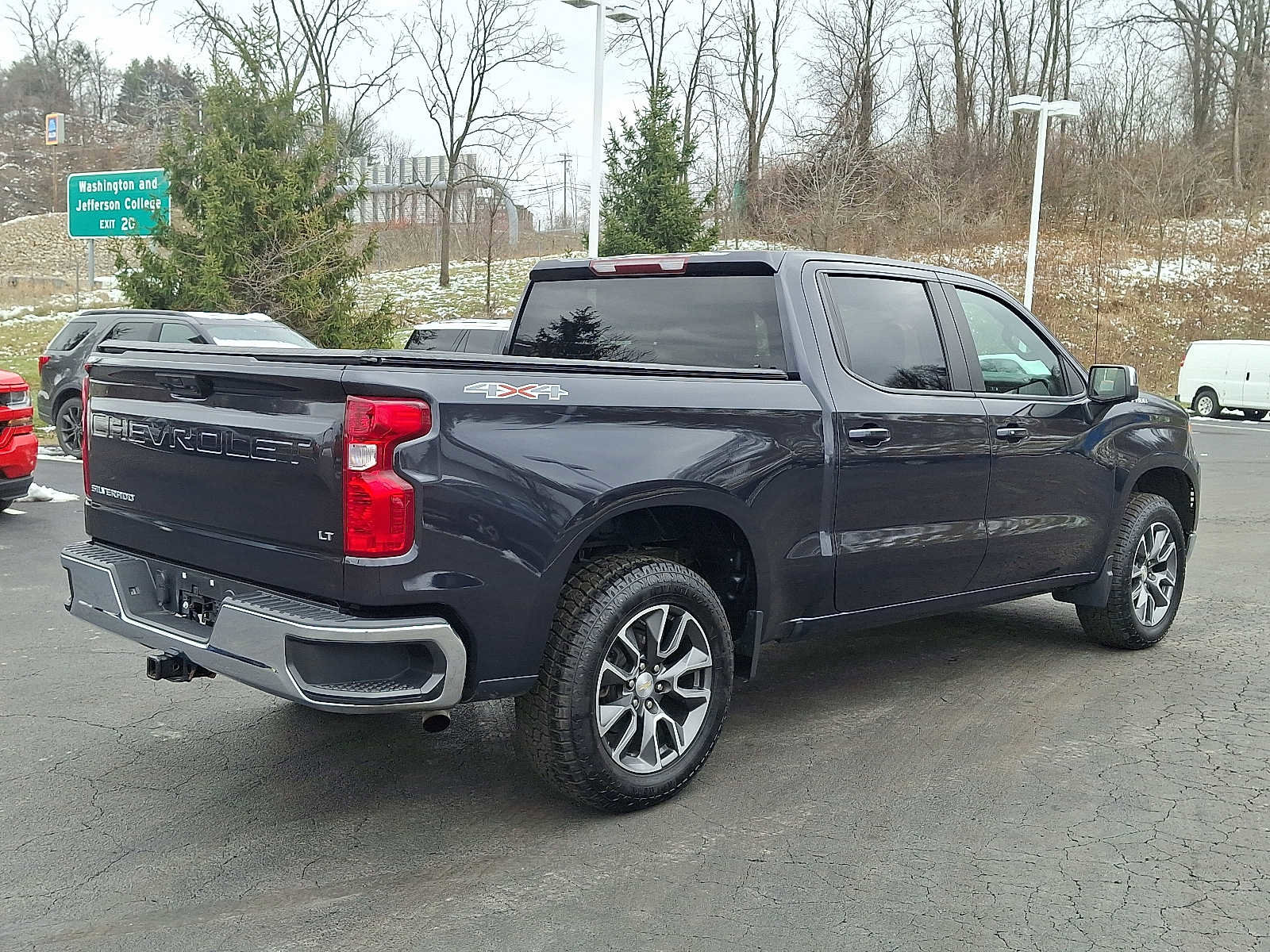 Used 2022 Chevrolet Silverado 1500 LT image 7