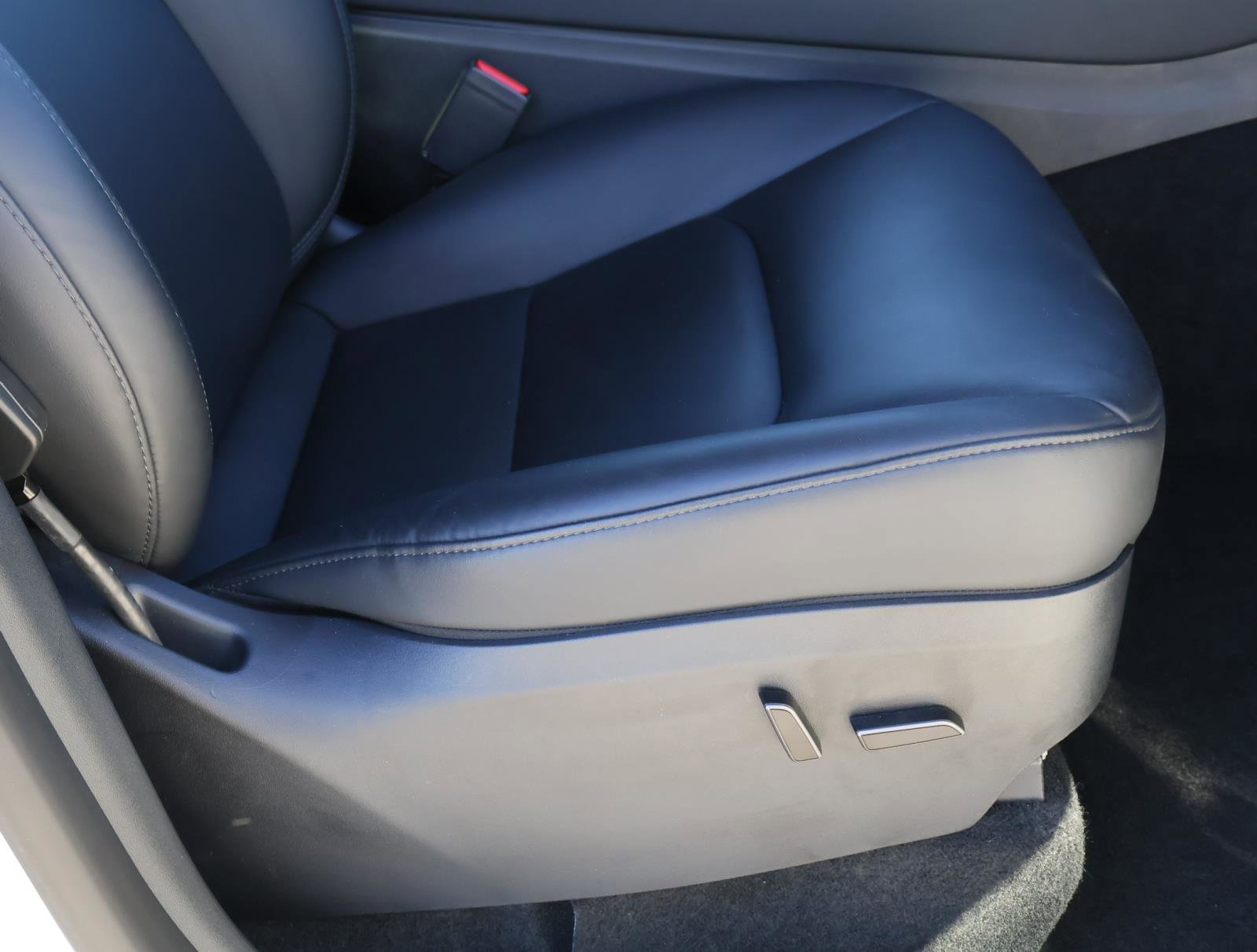 Used 2023 Tesla Model Y Long Range image 15