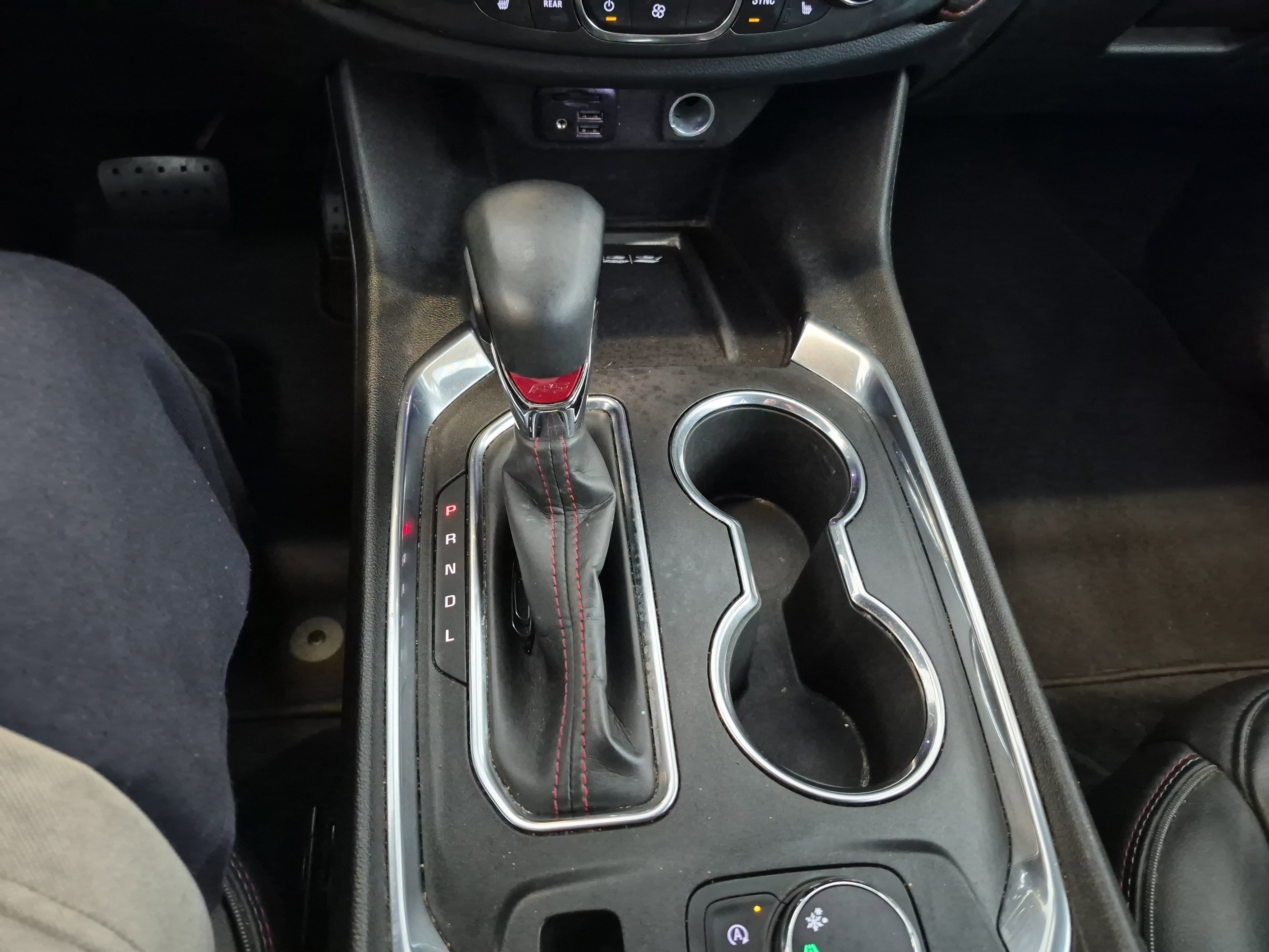 Used 2023 Chevrolet Traverse RS image 29