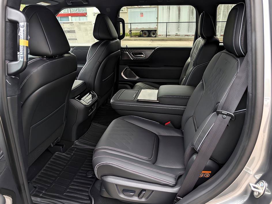 New 2026 INFINITI QX80 Autograph image 12