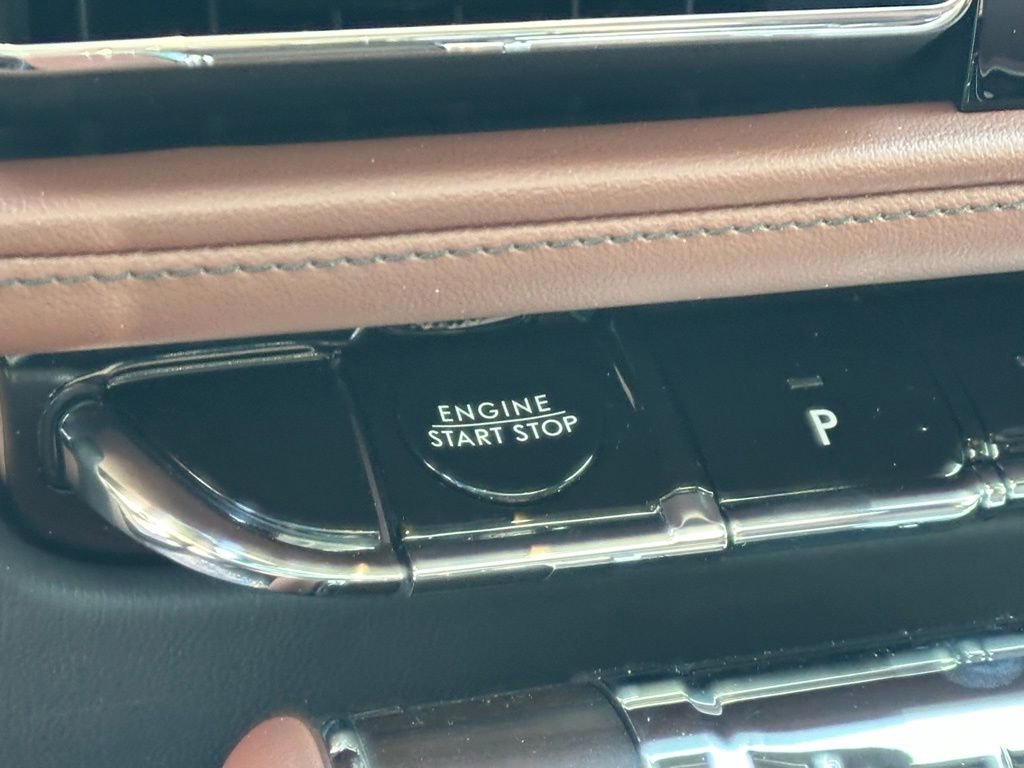 New 2026 Lincoln Aviator Reserve AWD/4WD image 12