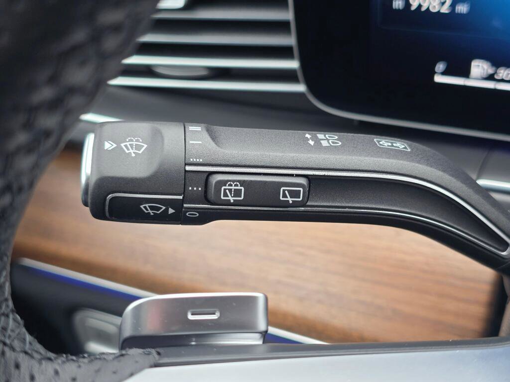 Certified 2025 Mercedes-Benz GLS 580 4MATIC image 40