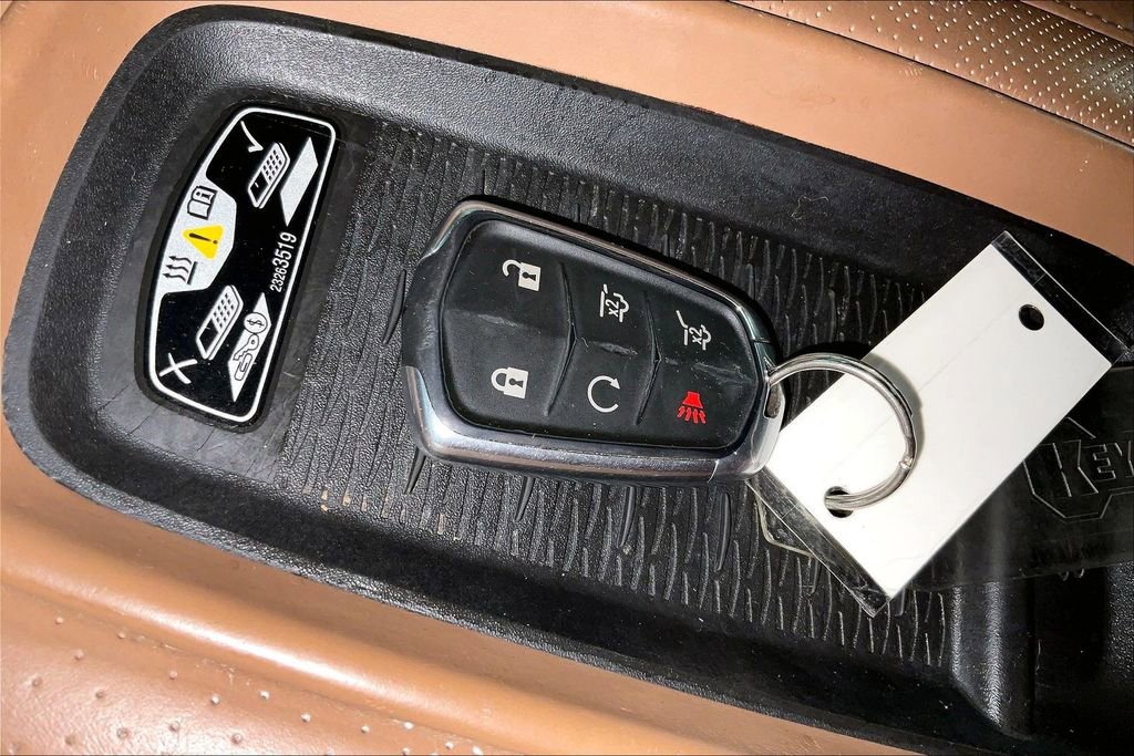 Used 2017 Cadillac Escalade Platinum image 14