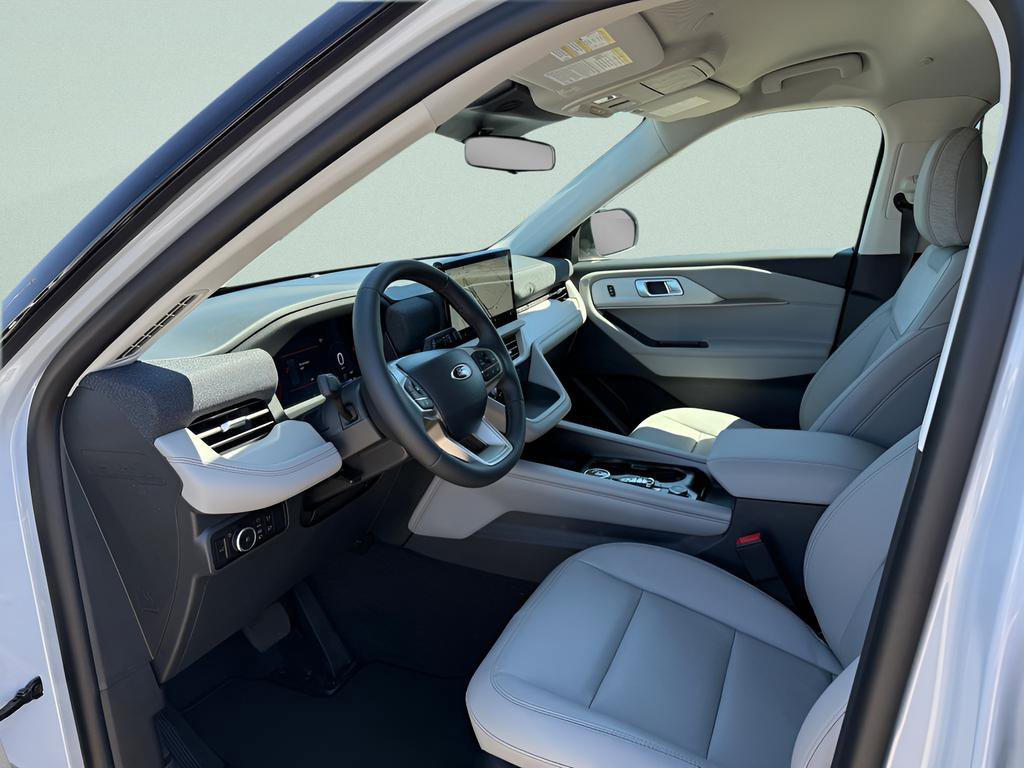 New 2026 Ford Explorer Active AWD/4WD image 3