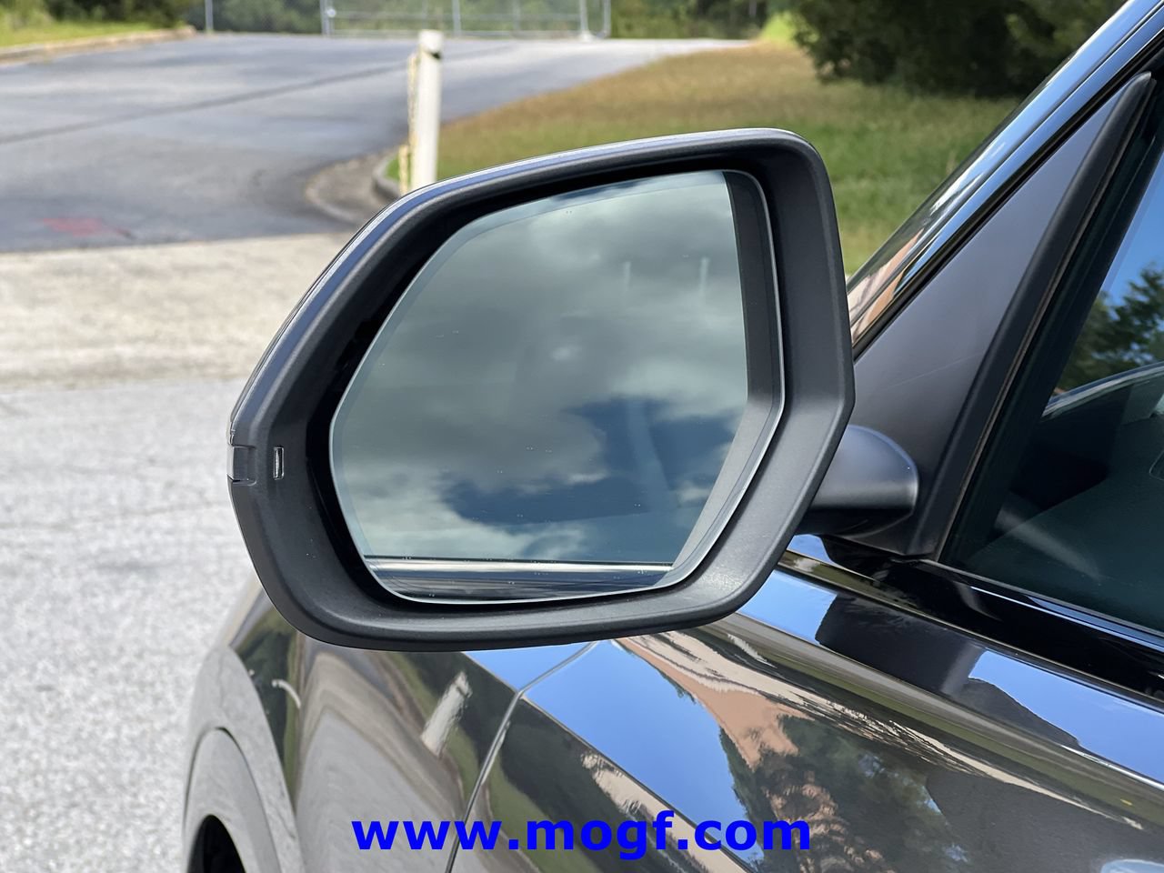 Used 2025 Audi Q8 Premium AWD/4WD image 28