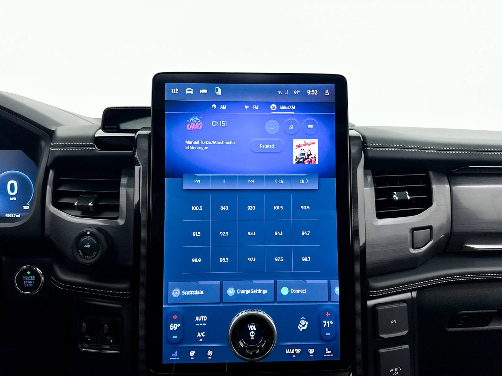 Used 2025 Ford F150 Lightning Platinum AWD/4WD image 6