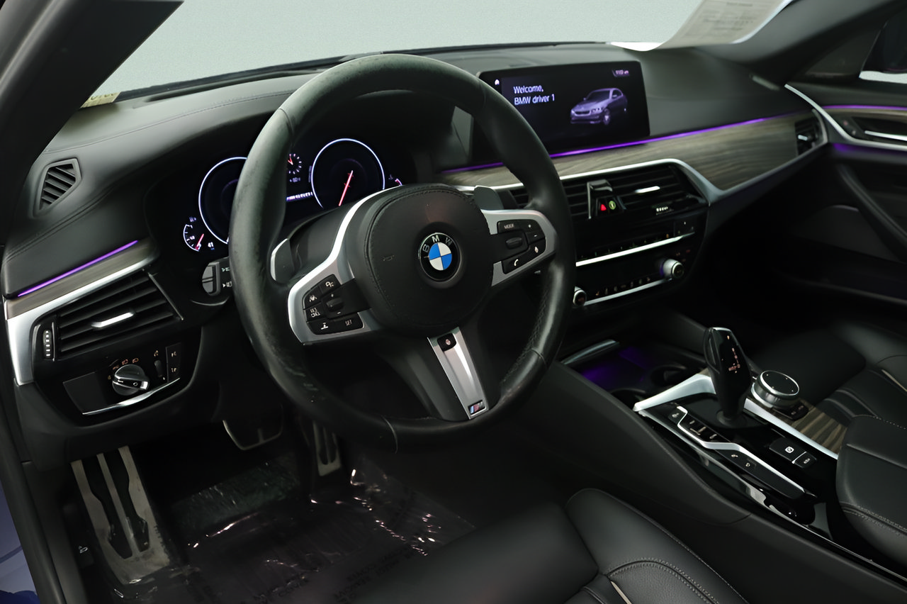 Used 2019 BMW M550i xDrive w/ Dynamic Handling Package AWD/4WD image 14