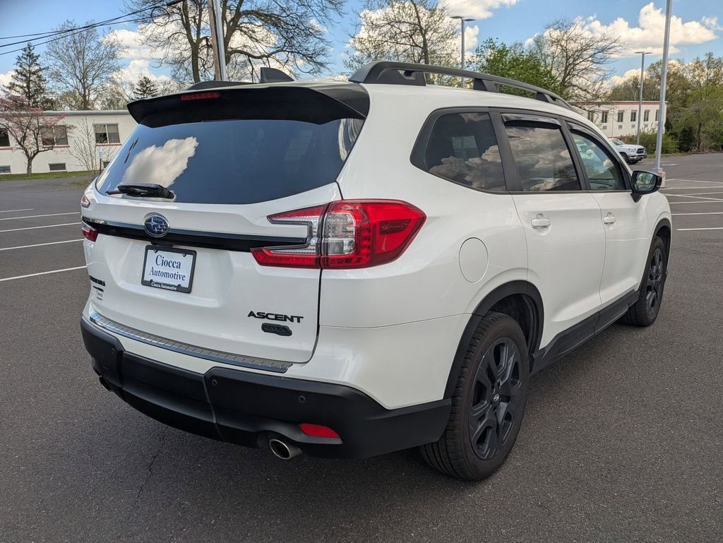 Used 2024 Subaru Ascent Onyx Edition image 5
