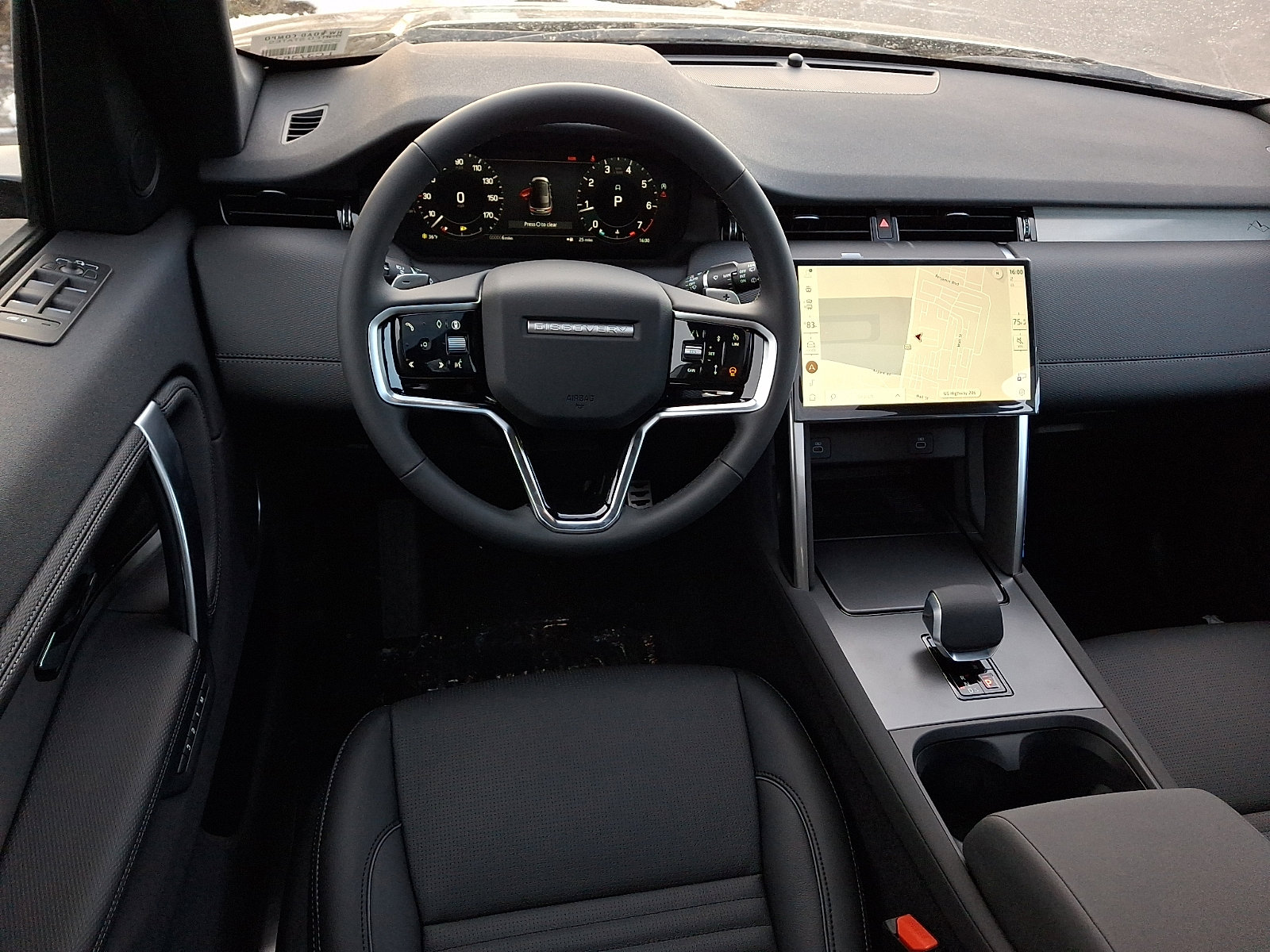 New 2026 Land Rover Discovery Sport Landmark image 9