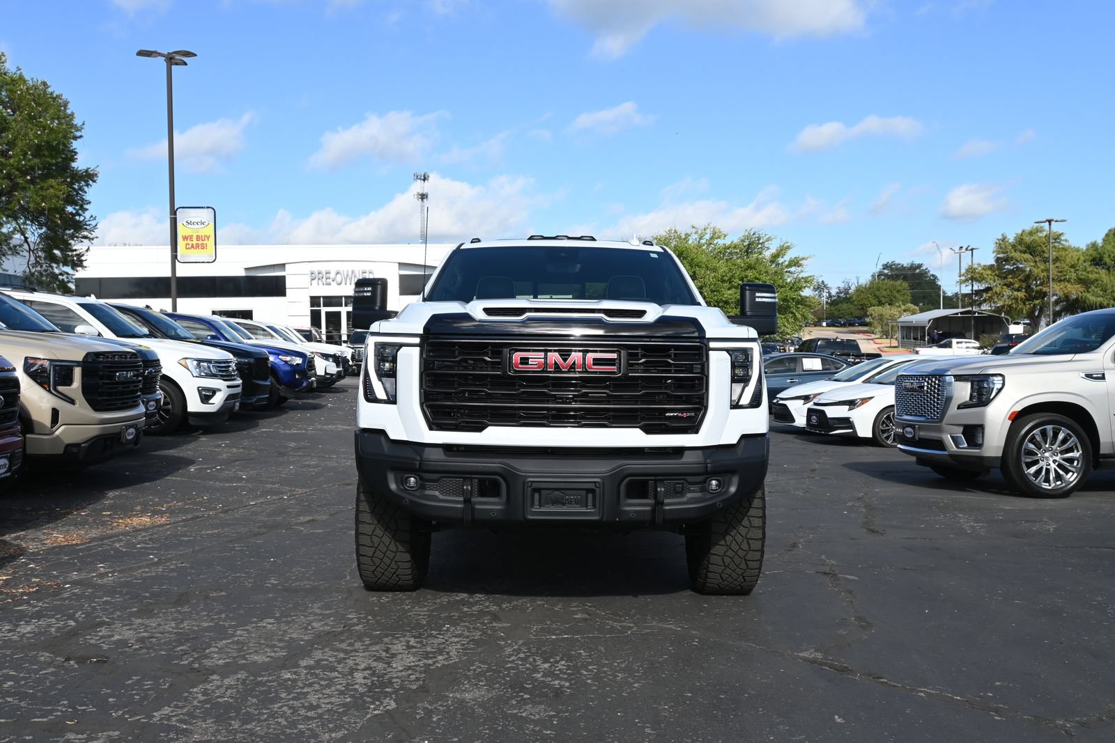 Certified 2026 GMC Sierra 2500 AT4X w/ AT4X AEV Edition AWD/4WD image 2
