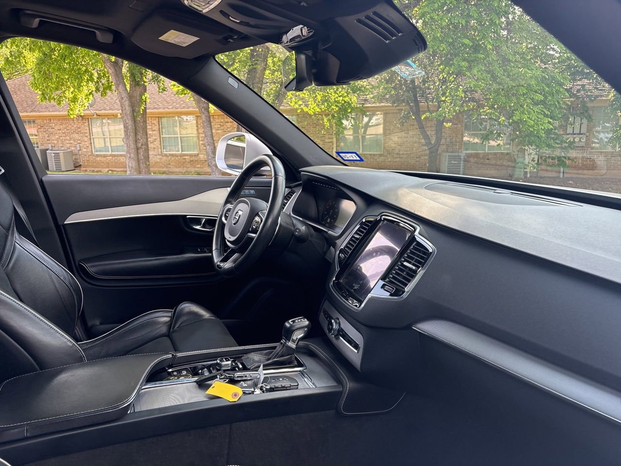 Used 2017 Volvo XC90 T5 R-Design w/ Vision Package image 14