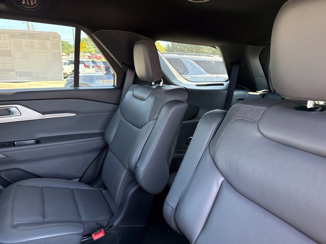 New 2027 Ford Explorer Active w/ Active Comfort Package RWD image 22