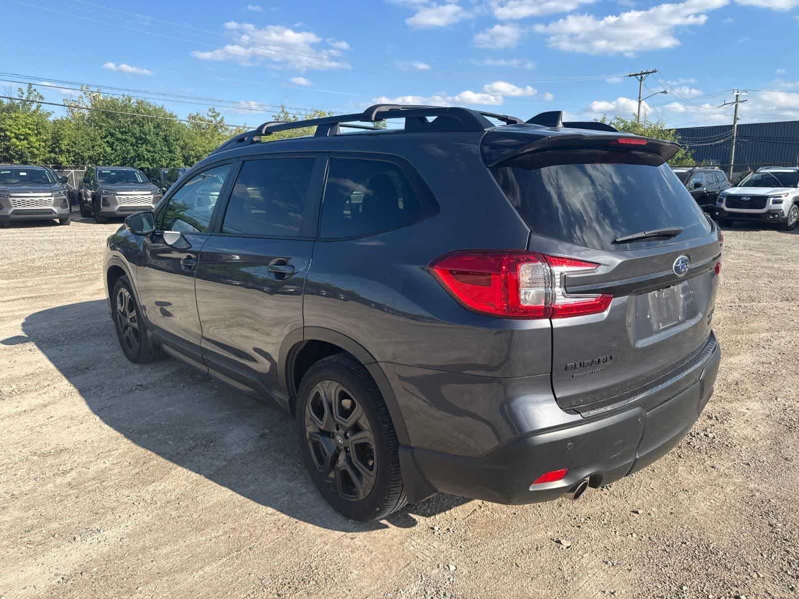 Used 2024 Subaru Ascent Onyx Edition AWD/4WD image 2
