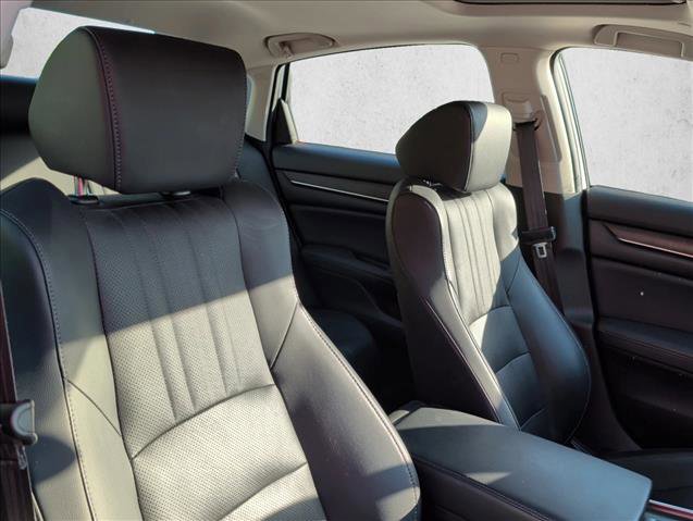 Used 2018 Honda Accord Touring image 22