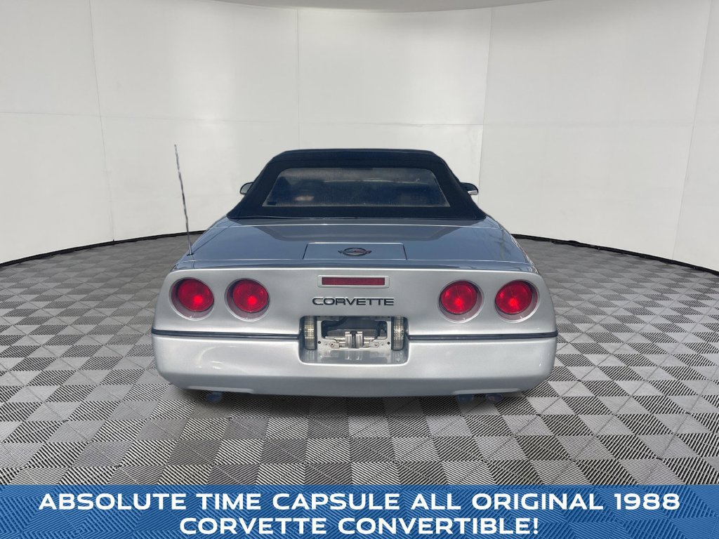 Used 1988 Chevrolet Corvette Convertible RWD image 5