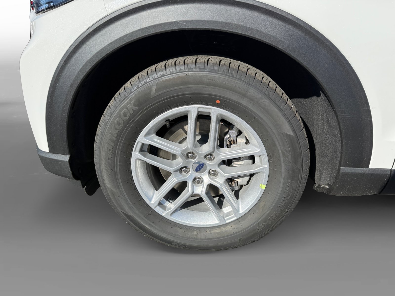 New 2026 Ford Explorer Active w/ Active Comfort Package RWD image 9