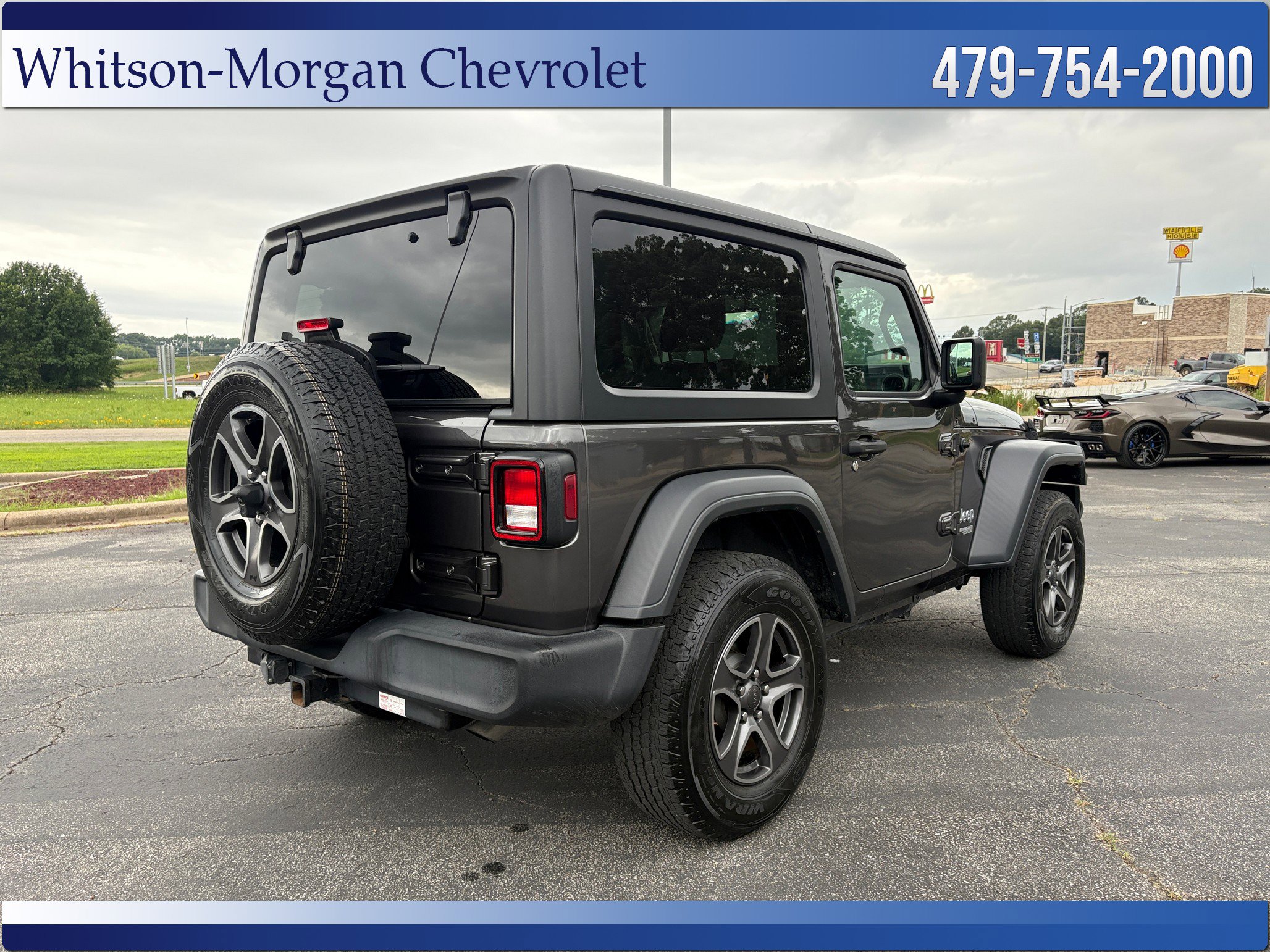 Used 2018 Jeep Wrangler Sport AWD/4WD image 2