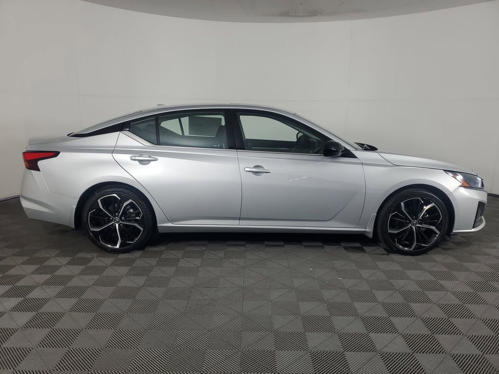 New 2025 Nissan Altima 2.5 SR w/ SR Premium Package image 3