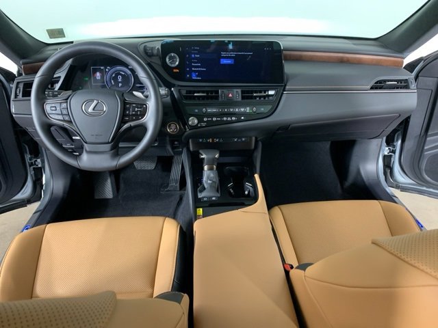 Used 2025 Lexus ES 300h w/ Premium Package image 12