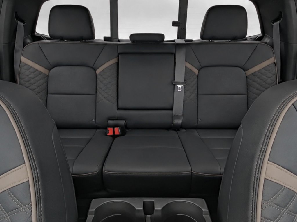 New 2026 GMC Canyon Denali w/ LPO, Black Badging Package AWD/4WD image 21