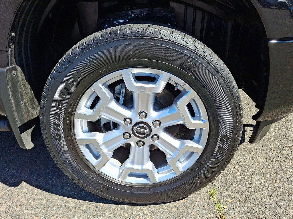 Certified 2024 Nissan Titan SV w/ SV Convenience Package image 8